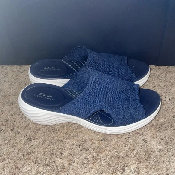 Clarks 10 M Navy Blue Cloudsteppers Marin Women's Wedge Comfort Sandals Shoes - Picture 3 of 5